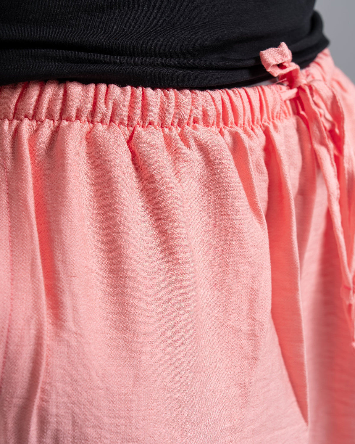 color:salmon pink