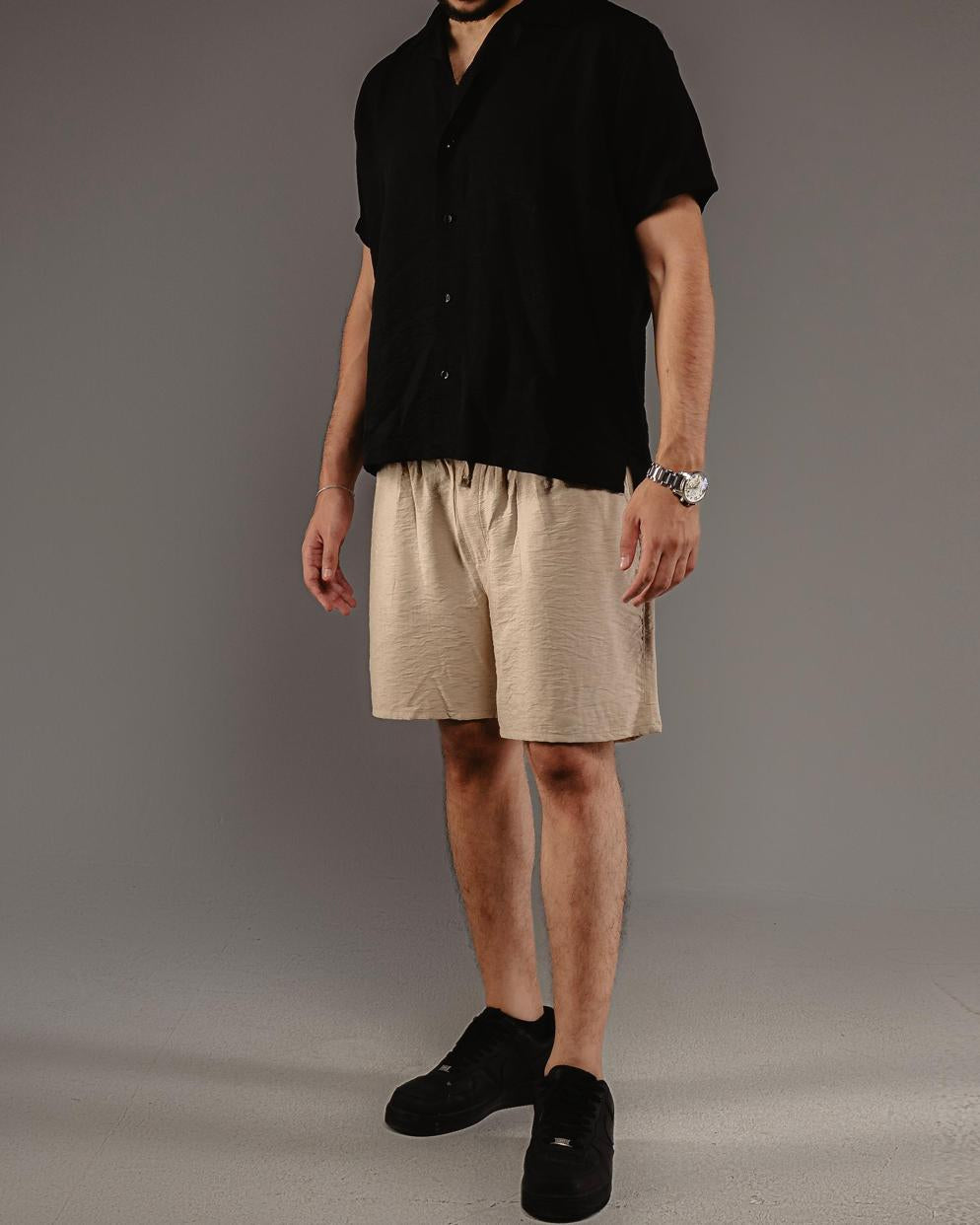 color:beige
