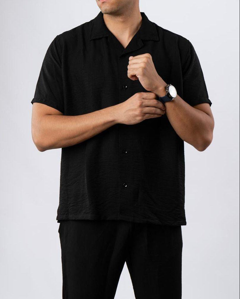 color:black