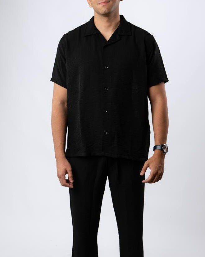 color:black