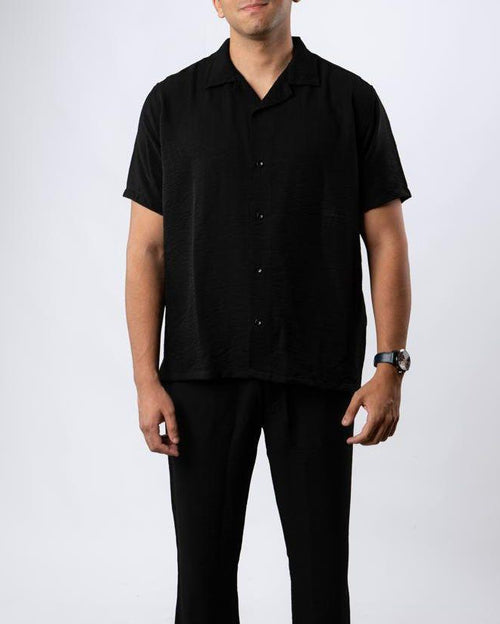 color:black