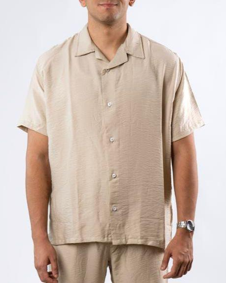 color:beige